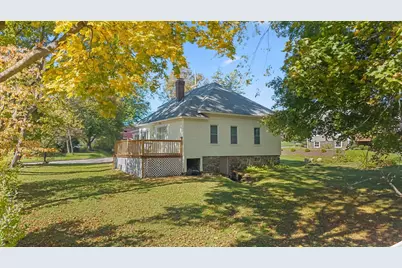 48 Beverly Rd, Worcester, MA 01605 - Photo 32