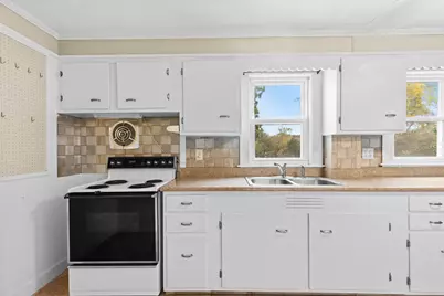 19 Coombs Street, Middleborough, MA 02346 - Photo 8