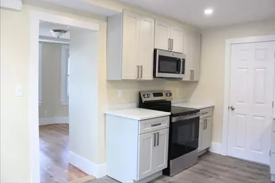 78 Endicott St #1R, Peabody, MA 01960 - Photo 2