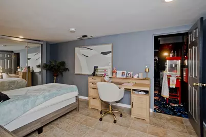 688 S West St, Agawam, MA 01030 - Photo 22