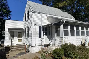 31 Water St, Quincy, MA 02382 - Photo 1