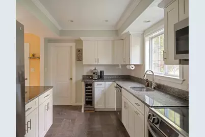 89 Green St, Wakefield, MA 01880 - Photo 4
