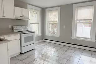 17 Bond St, Fitchburg, MA 01420 - Photo 1