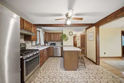 15 Regis Rd, Tewksbury, MA 01876 - Photo 8