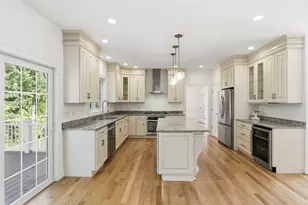 27 McIntosh Ln, Littleton, MA 01460 - Photo 6