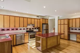 521 Old Farm Rd, Amherst, MA 01002 - Photo 10
