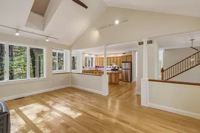 521 Old Farm Rd, Amherst, MA 01002 - Photo 6