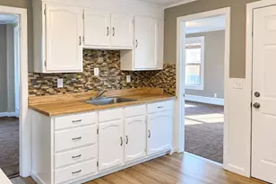 321-323 Lawrence St, Lowell, MA 01850 - Photo 12