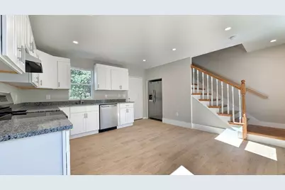 603 Woburn St #2, Wilmington, MA 01887 - Photo 2