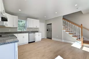 603 Woburn St, Wilmington, MA 01887 - Photo 2