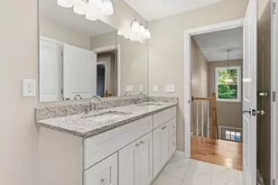 167 Dorset St, Springfield, MA 01108 - Photo 32
