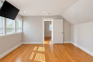 18 Richardson St, Boston, MA 02135 - Photo 10
