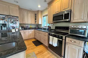 163 Summer St, Waltham, MA 02452 - Photo 2