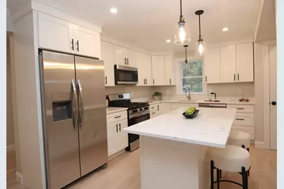 27 Holbrook Court #1, Melrose, MA 02176 - Photo 4