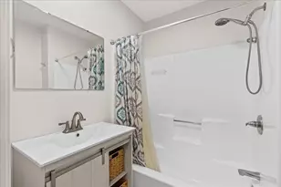 20 Lincoln St, Millville, MA 01529 - Photo 22