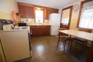 73 Chestnut Cir, Randolph, MA 02368 - Photo 6