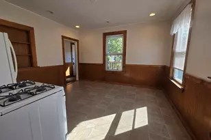 13 Everett St, Lynn, MA 01904 - Photo 8