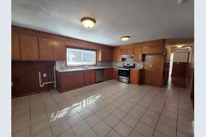 83 Mall St #1, Lynn, MA 01902 - Photo 2