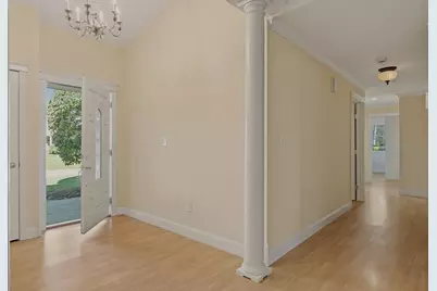 331 Albany St, Fall River, MA 02720 - Photo 4