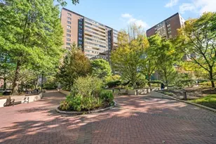 2 Hawthorne Pl, Boston, MA 02114 - Photo 20