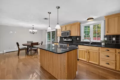 45 Metacomet Ave, Taunton, MA 02718 - Photo 10