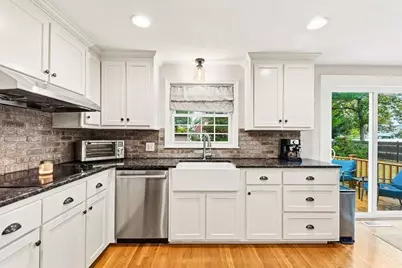 392 Mansfield Rd, North Attleboro, MA 02760 - Photo 18
