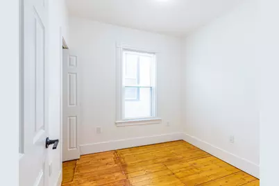 633 E 6th St, Boston, MA 02127 - Photo 16
