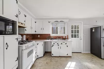 13 Horton St, Taunton, MA 02780 - Photo 14