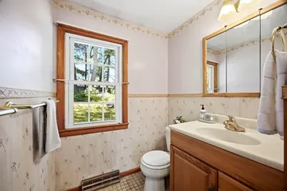 20 Deerfield Dr, Northampton, MA 01062 - Photo 20
