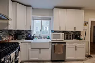 35 Peck St, Attleboro, MA 02703 - Photo 4