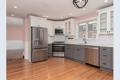 33 Vine St #2, Melrose, MA 02176 - Photo 8