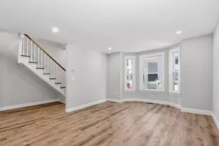 9 Cross St, Somerville, MA 02145 - Photo 8