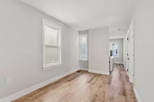 9 Cross St, Somerville, MA 02145 - Photo 16