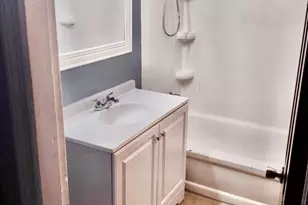 93 Montrose St, Springfield, MA 01109 - Photo 18