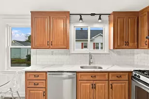 6 Norfolk Ave, Peabody, MA 01960 - Photo 16