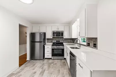 528 Spring St, Hanson, MA 02341 - Photo 4
