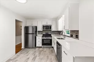 528 Spring St, Hanson, MA 02341 - Photo 4