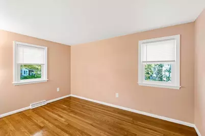 528 Spring St, Hanson, MA 02341 - Photo 10