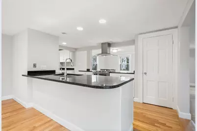 21 Lantern Lane #21, Newton, MA 02459 - Photo 2