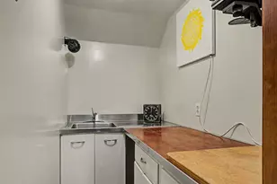 8 James St, Greenfield, MA 01301 - Photo 30