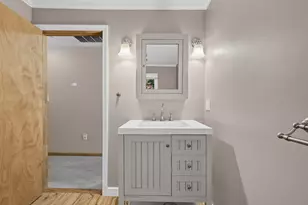 305 Wren St, Taunton, MA 02718 - Photo 24