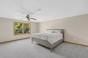 305 Wren St, Taunton, MA 02718 - Photo 18