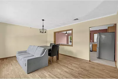 305 Wren St, Taunton, MA 02718 - Photo 8