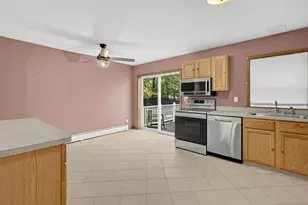 305 Wren St, Taunton, MA 02718 - Photo 6