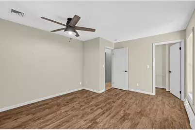 305 Wren St, Taunton, MA 02718 - Photo 12