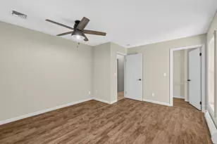 305 Wren St, Taunton, MA 02718 - Photo 12