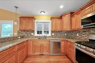 55 Surrey Ln, East Bridgewater, MA 02333 - Photo 4