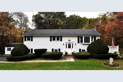 17 Wedgewood Ln, Millbury, MA 01527 - Photo 1