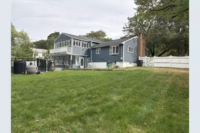 26 Red Barn Rd, Wayland, MA 01778 - Photo 2