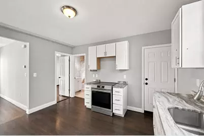 32 Park St, Salem, MA 01970 - Photo 12